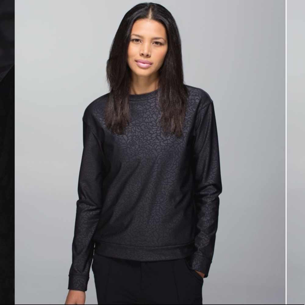 Lululemon Departure Crew Scoop Neck Black Rose